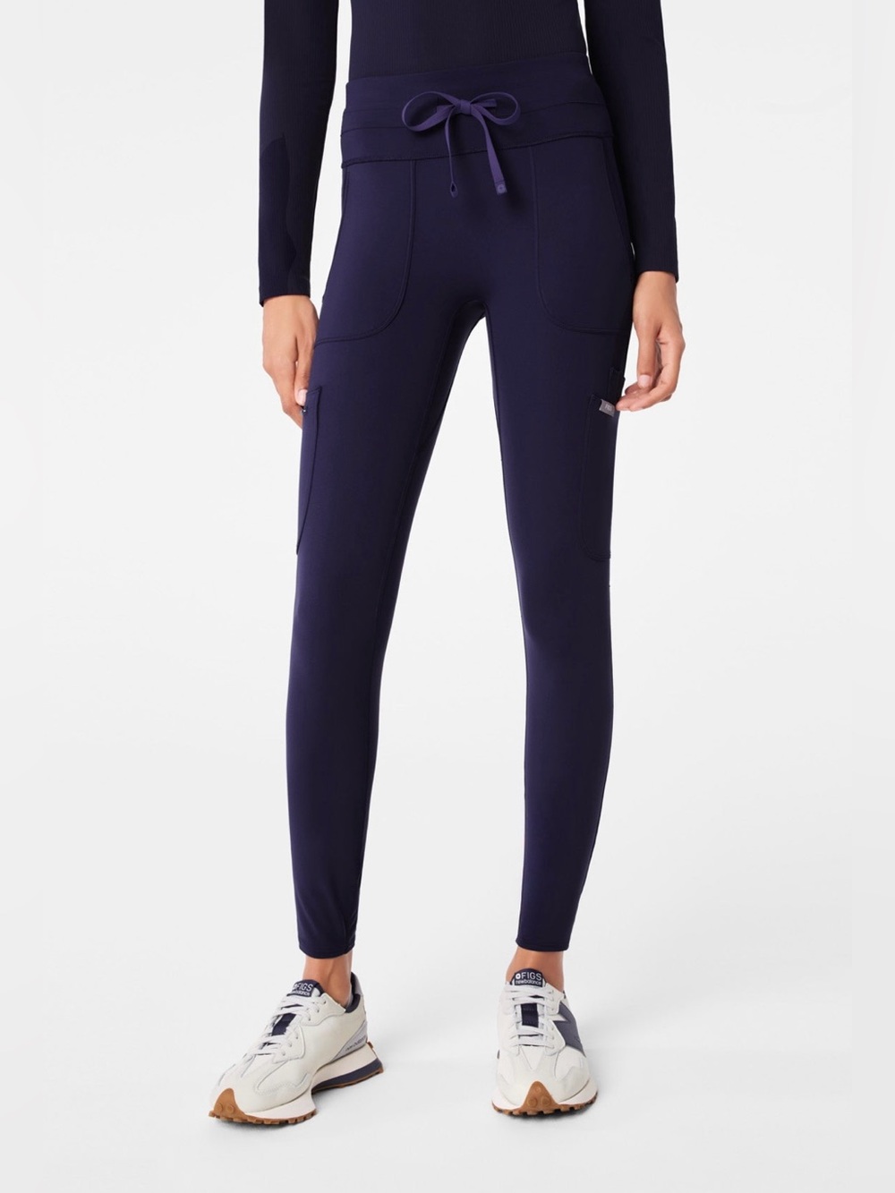 Figs Ashland Scrub Legging in Navy